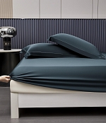 Простынь на резинке и две наволочки Tencel, Темно-синий